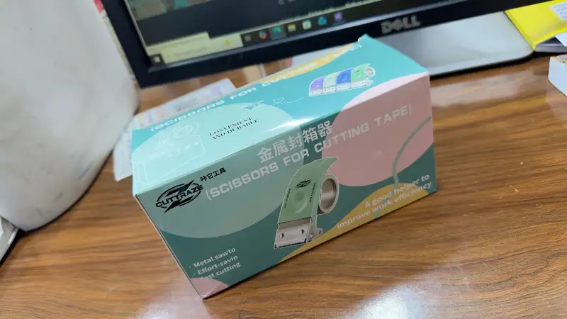Metal Tape Dispenser with Cutter 1