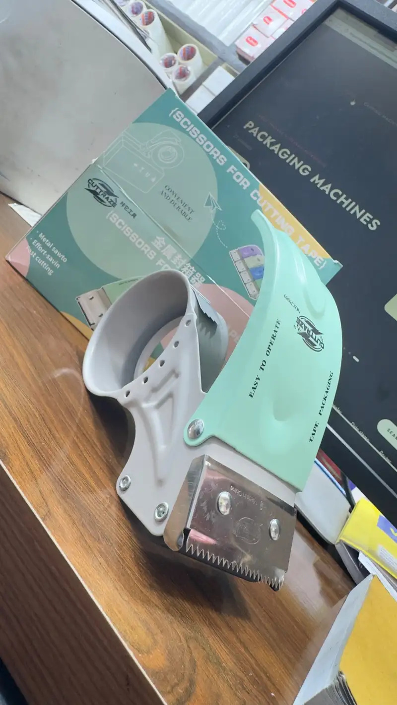 Metal Tape Dispenser with Cutter 3